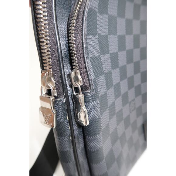 Louis Vuitton Damier Graphite Avenue Sling Body Bag Black - Picture 9 of 14